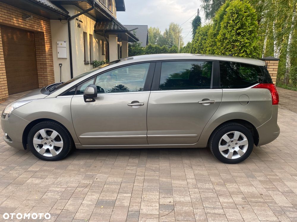 Peugeot 5008 - 11