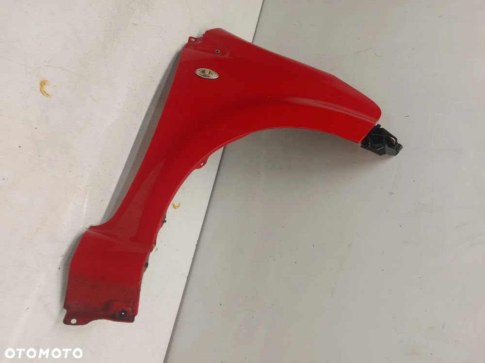 ^ BŁOTNIK PRZÓD PRZEDNI PRAWY TOYOTA AYGO 3P0 CZERWONY - 2