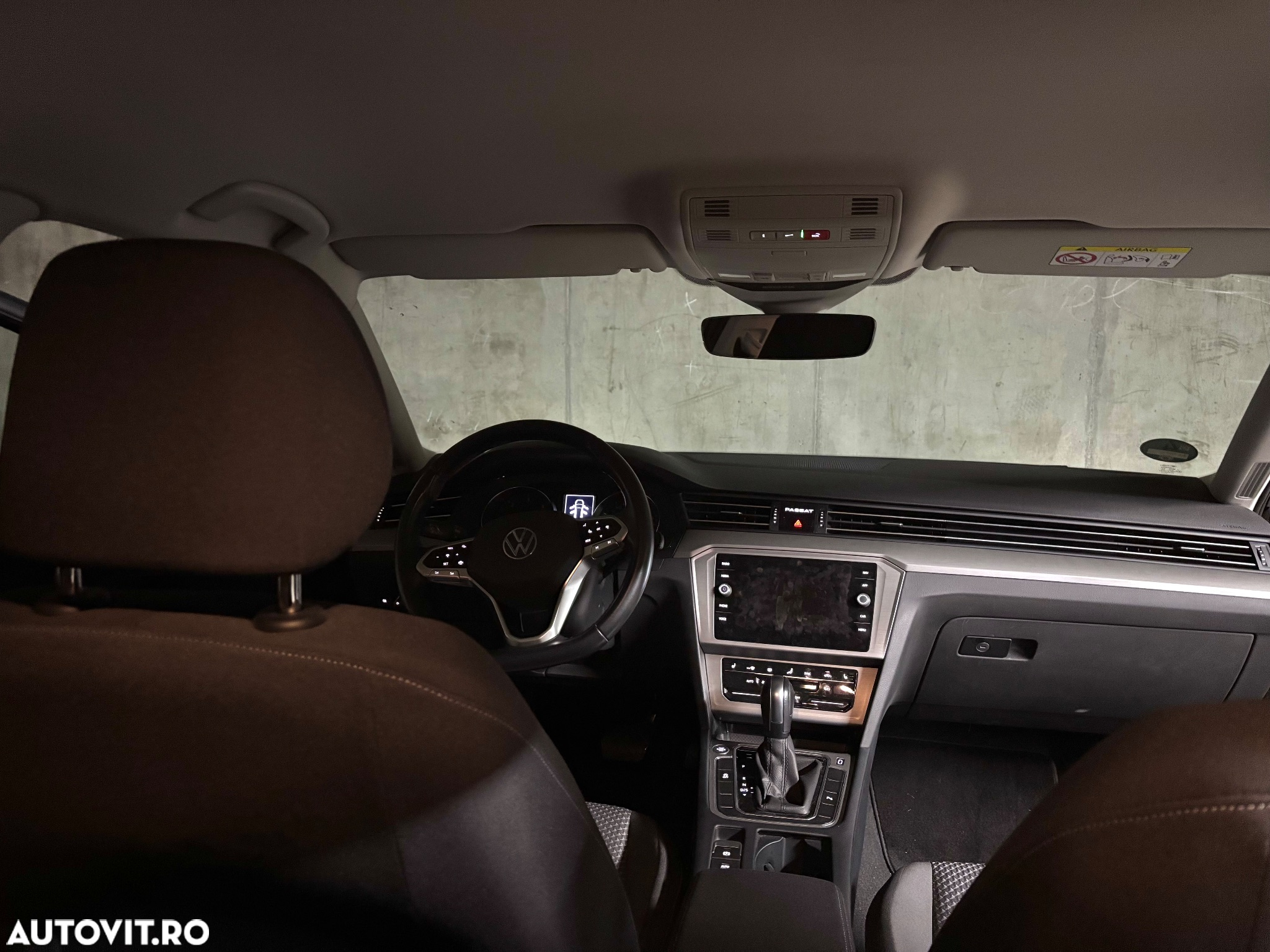 Volkswagen Passat 2.0 TDI SCR DSG - 13