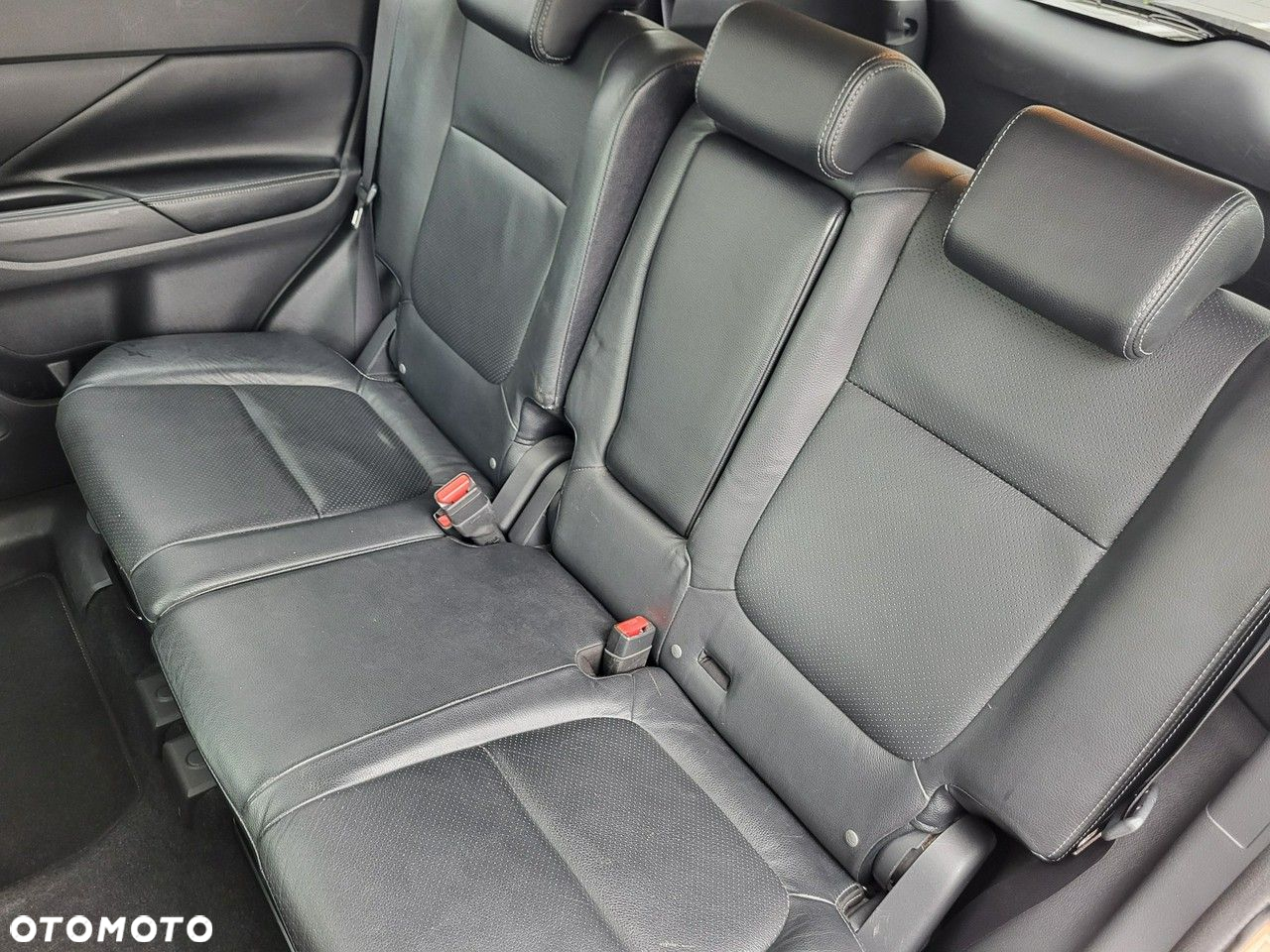 Mitsubishi Outlander - 24