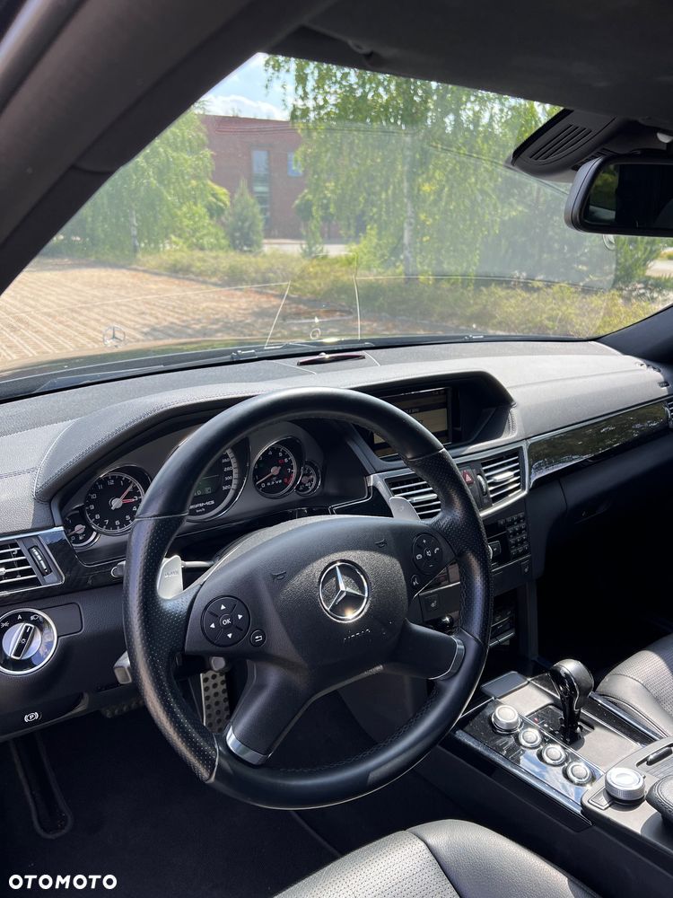Mercedes-Benz Klasa E 63 AMG - 10