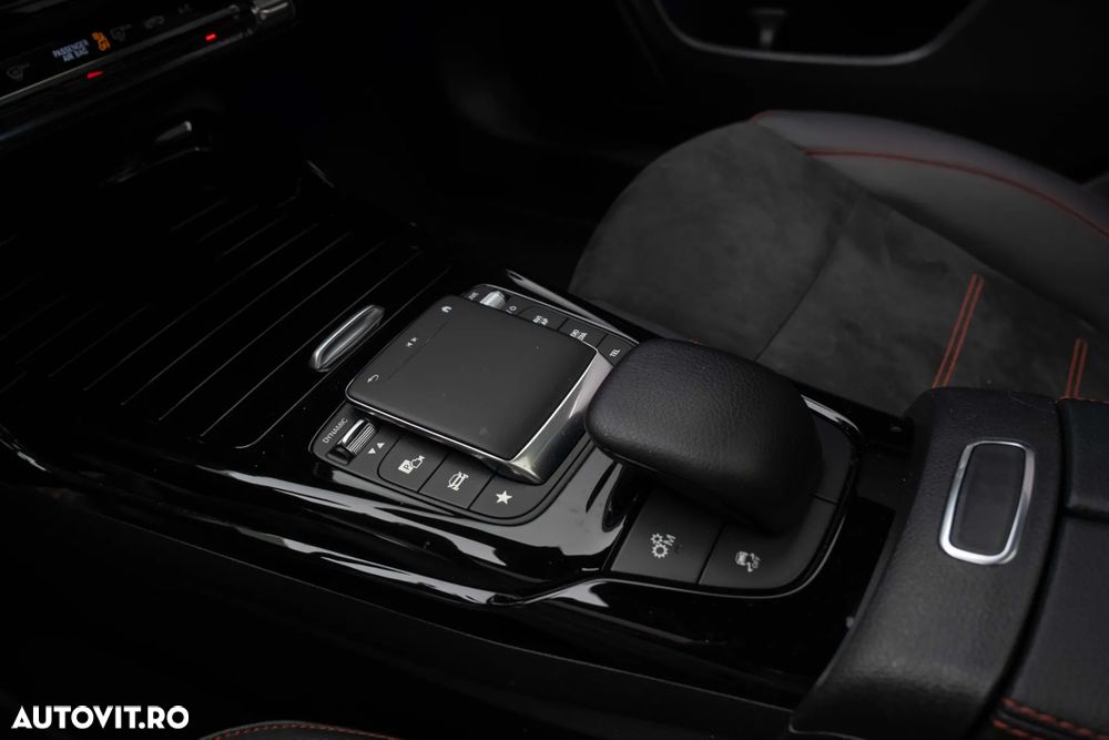 Mercedes-Benz CLA 35 AMG 4MATIC AMG Speedshift 7G-DCT - 7