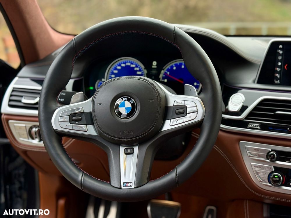BMW Seria 7 750Li xDrive - 21