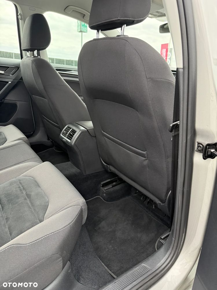 Volkswagen Golf 1.4 TSI BMT Highline - 32