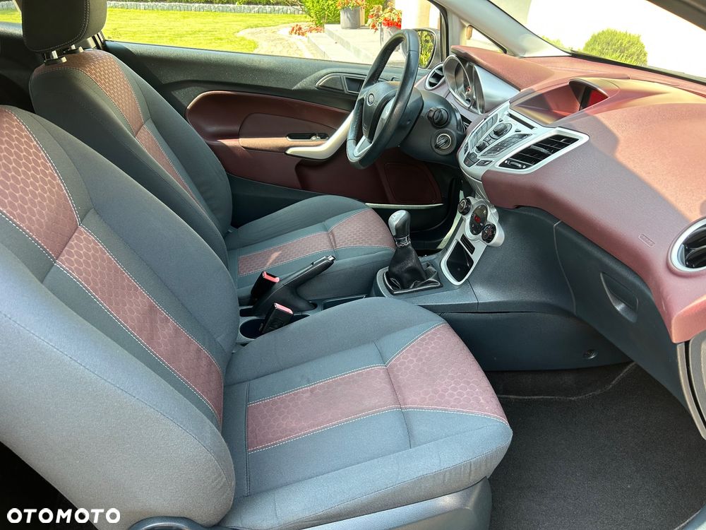 Ford Fiesta 1.25 Titanium - 25