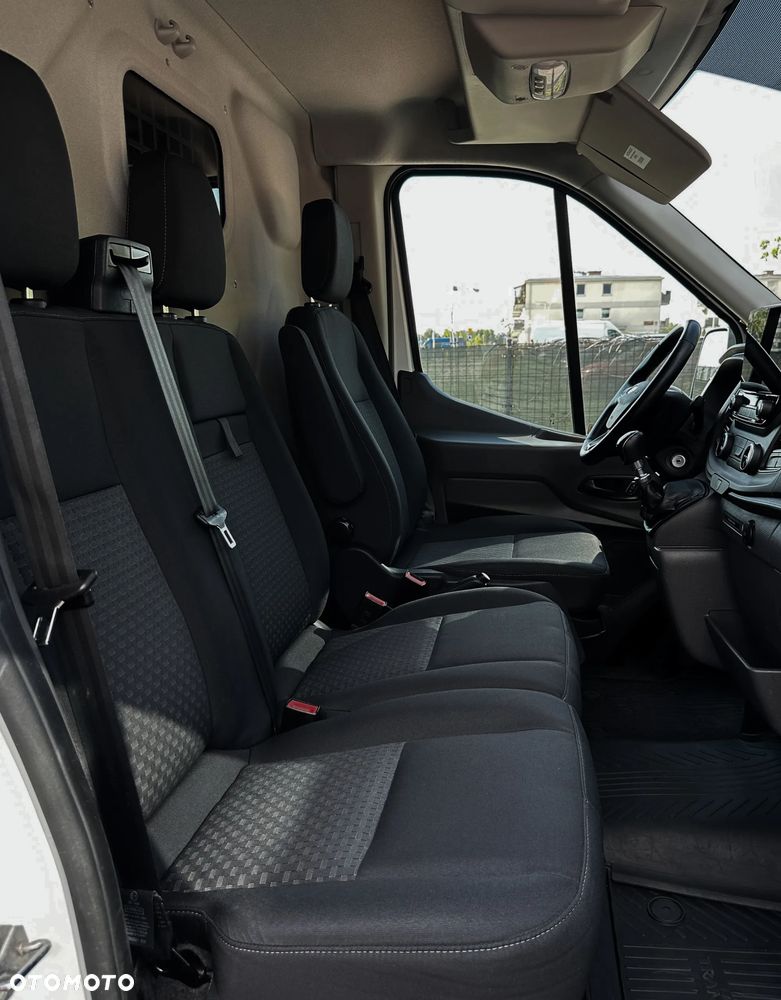 Ford Transit - 28