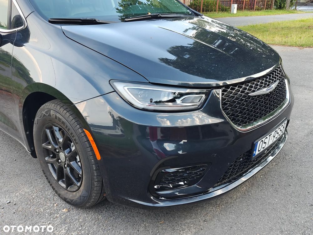 Chrysler Pacifica - 5