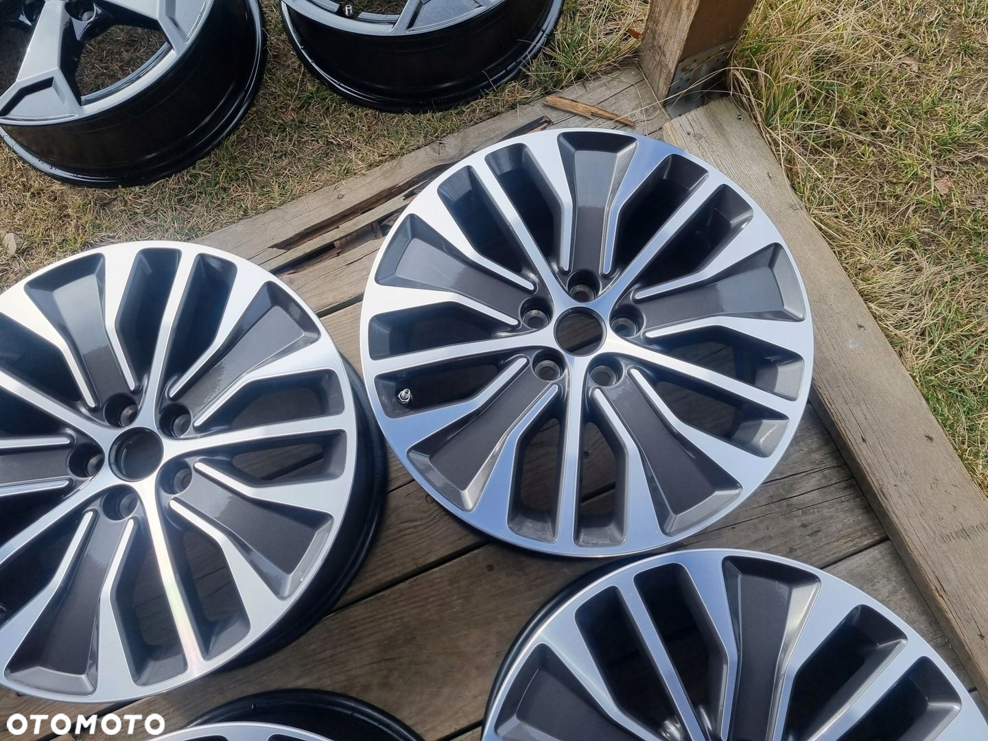 JAGUAR F-PACE,E-PACE,I-PACE,S-TYPE alu 7,5x18 ET45 5x108 4szt,super stan - 5