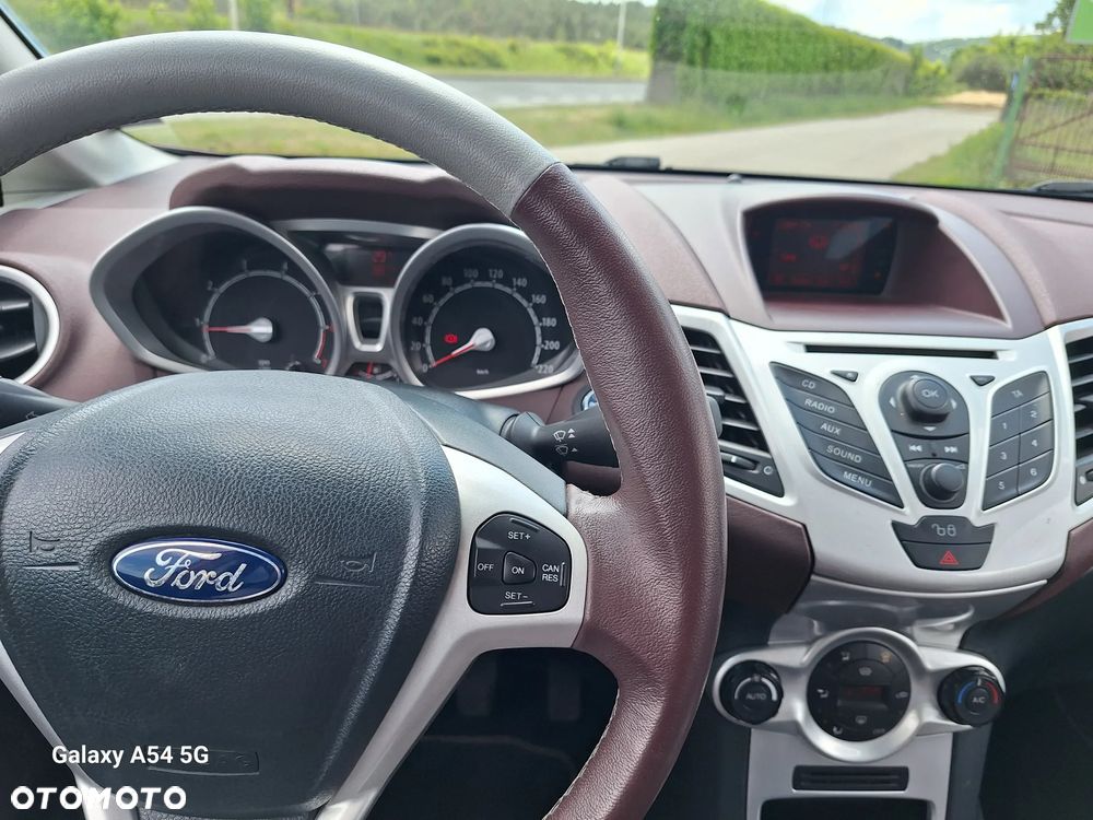 Ford Fiesta 1.25 Titanium - 32