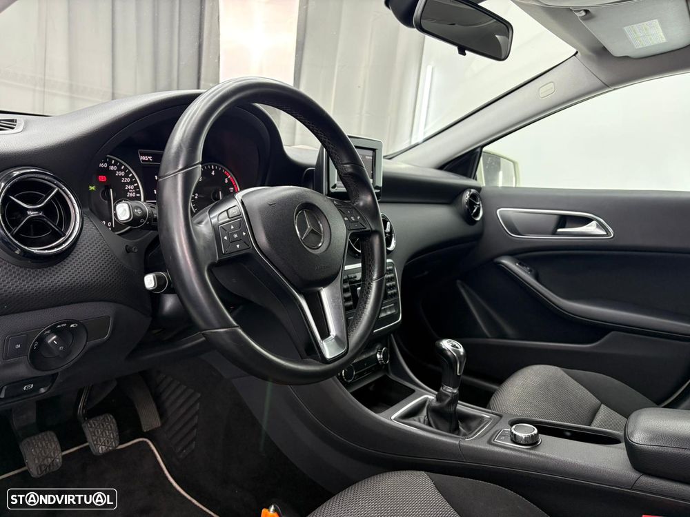 Mercedes-Benz A 180 CDI (BlueEFFICIENCY) Urban - 16