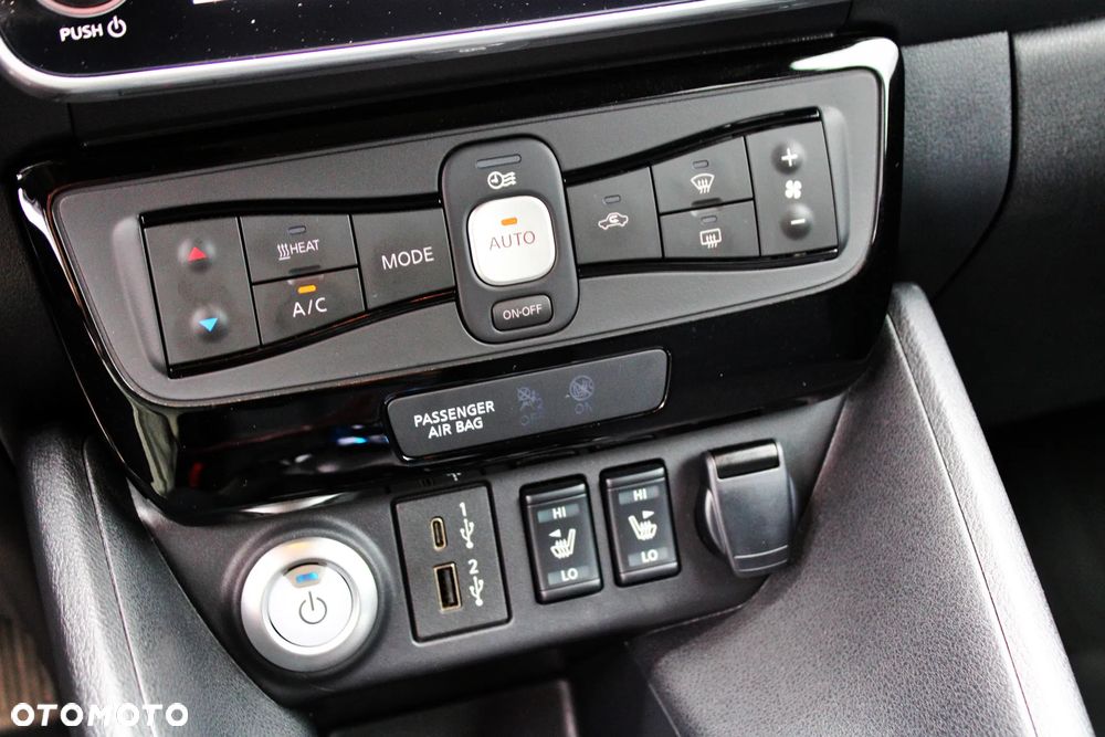 Nissan Leaf 40kWh N-Connecta - 17