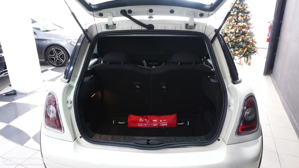 MINI 3 Portas One - 16