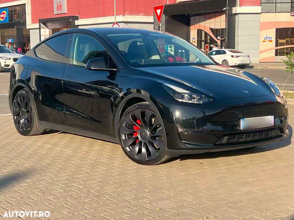 Tesla Model Y AWD Performance - 1