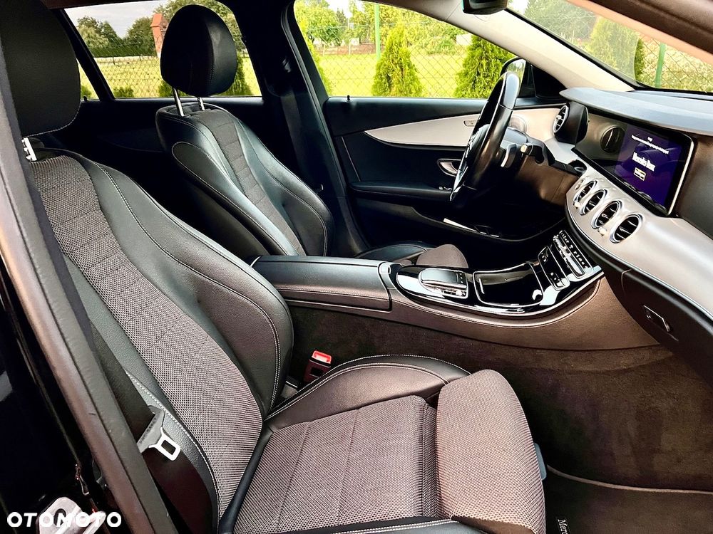 Mercedes-Benz Klasa E 220 d 4Matic 9G-TRONIC Avantgarde - 31