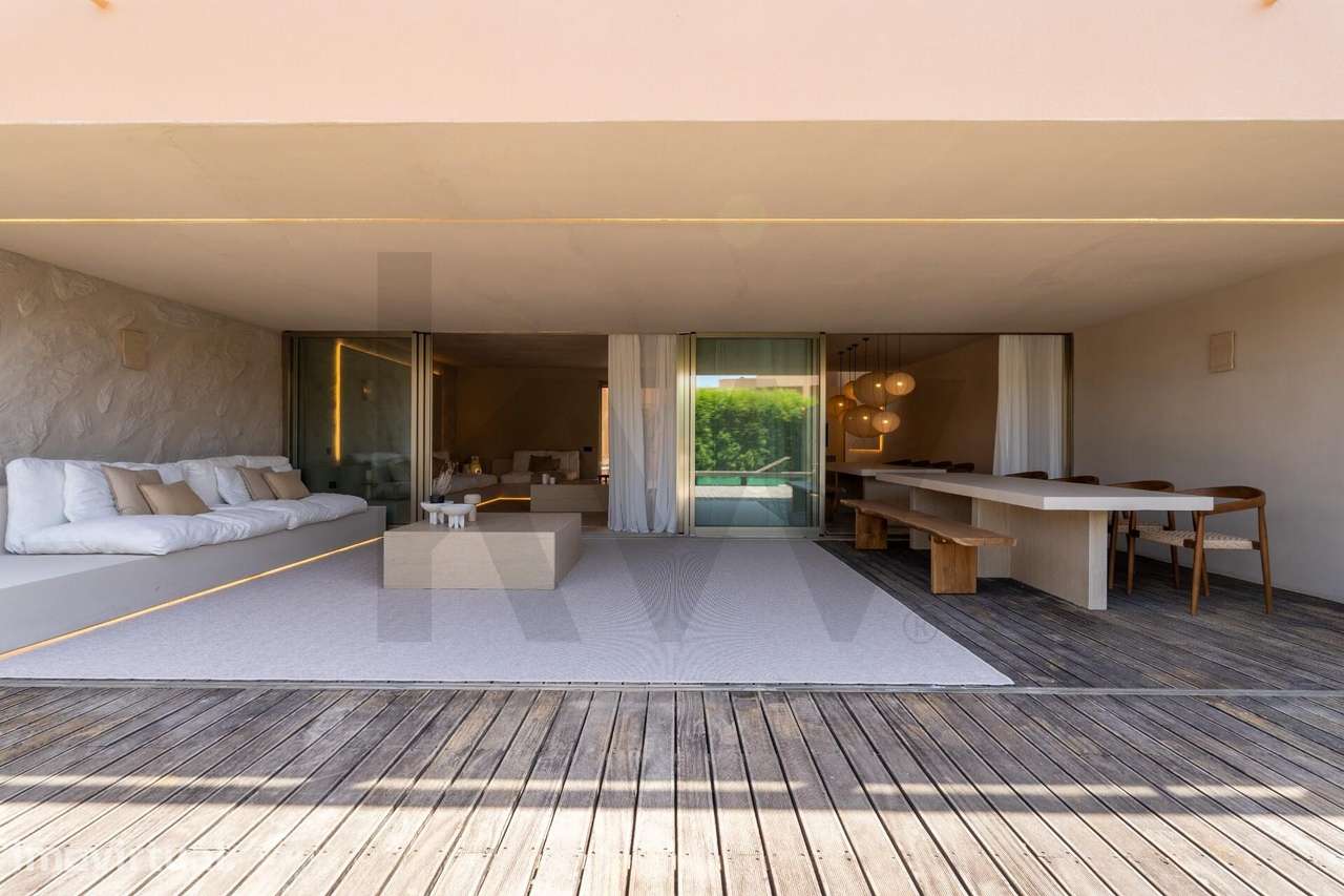 Moradia V4 exclusiva a estrear, com Jardim e Piscina privativos na Her - Grande imagem: 4/54