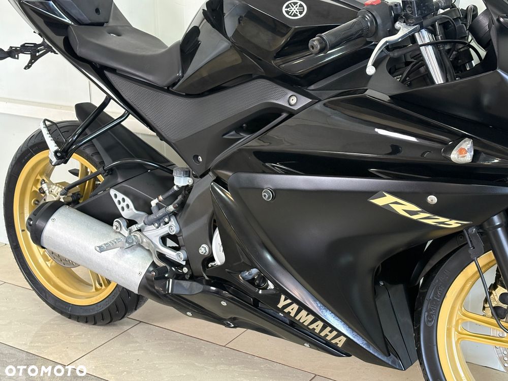 Yamaha YZF - 9
