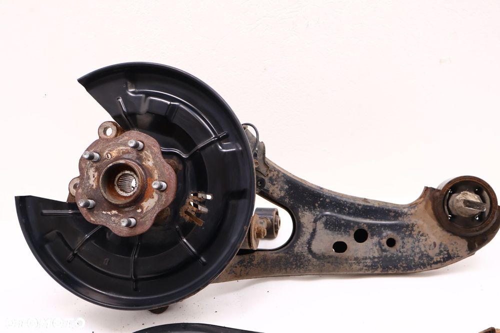 LEXUS RX IV 450H HYBRID PIASTA ZWROTNICA PRAWA TYŁ 48737-48010 - 3