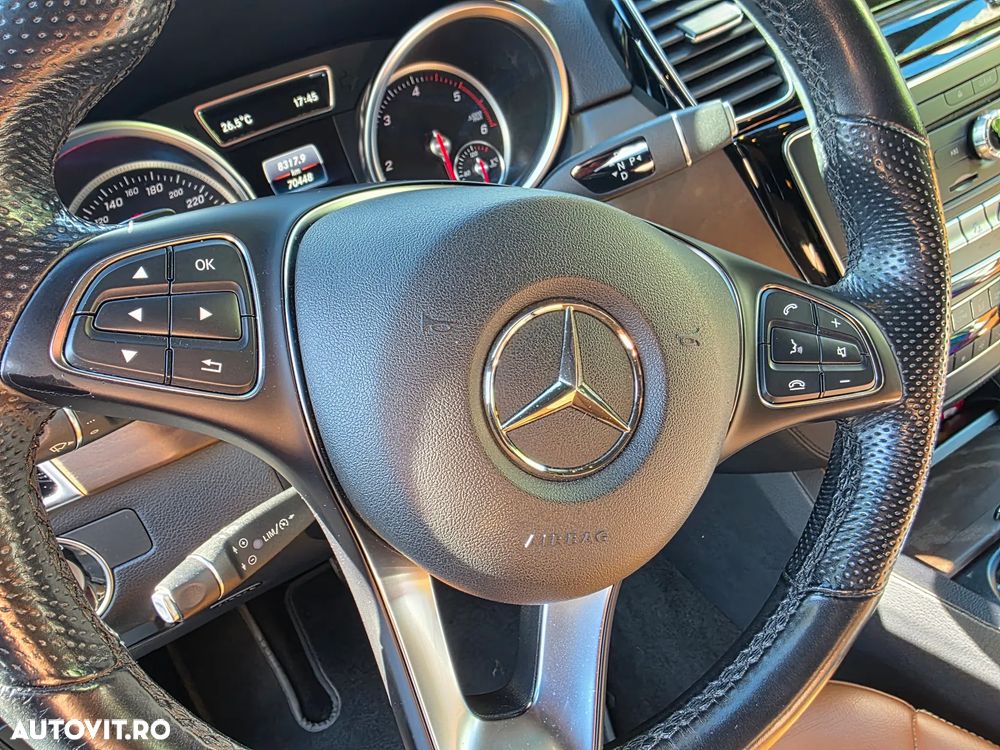 Mercedes-Benz GLE - 12