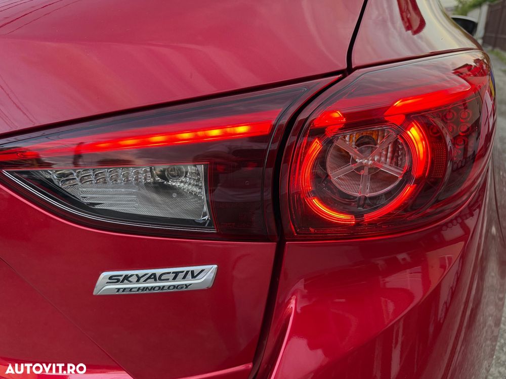 Mazda 3 SKYACTIV-G 120 NAKAMA - 31