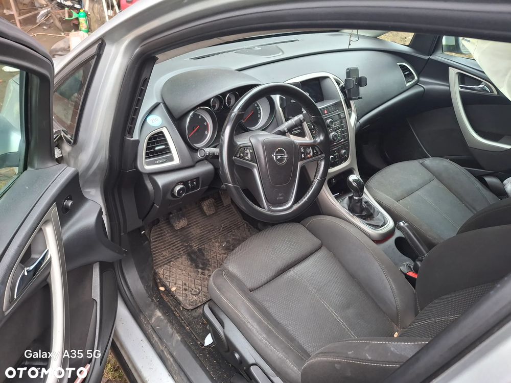 Opel Astra 1.7 CDTI Cosmo - 10