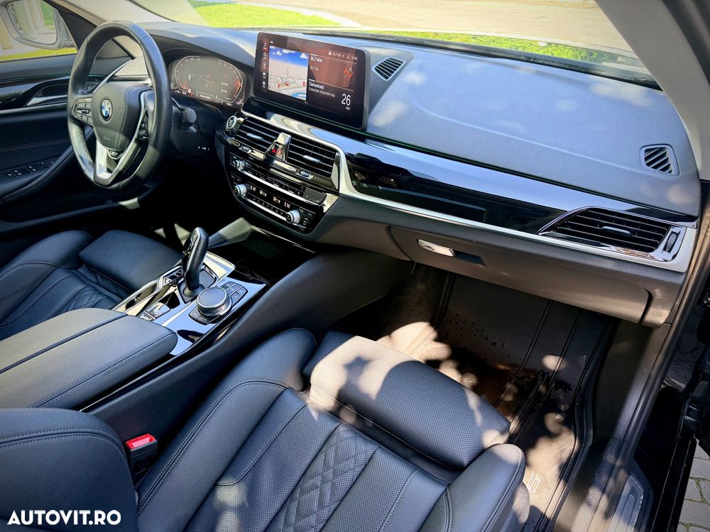 BMW Seria 5 520d Aut. Sport Line - 7
