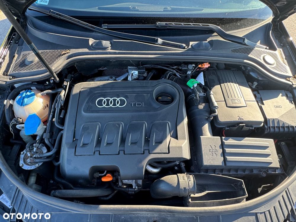 Audi A3 Sportback 2.0 TDI DPF S line Sportpaket - 11
