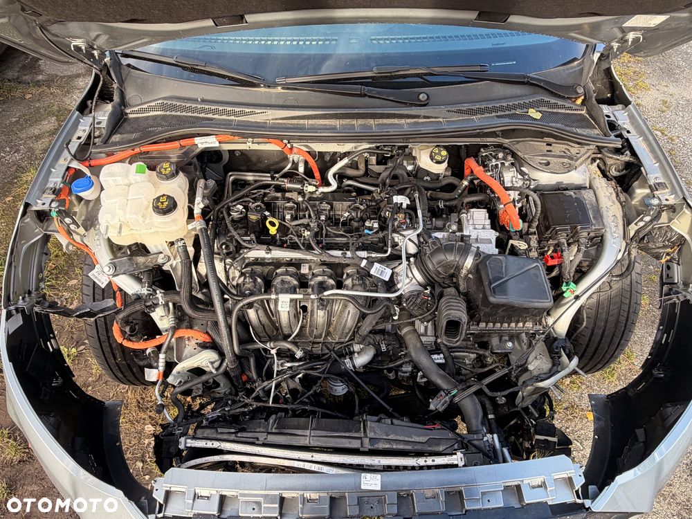 Ford Kuga 2.5 Duratec FHEV TITANIUM - 5