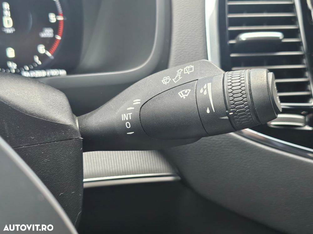 Volvo XC 90 B5 D AWD Geartronic RDesign - 36