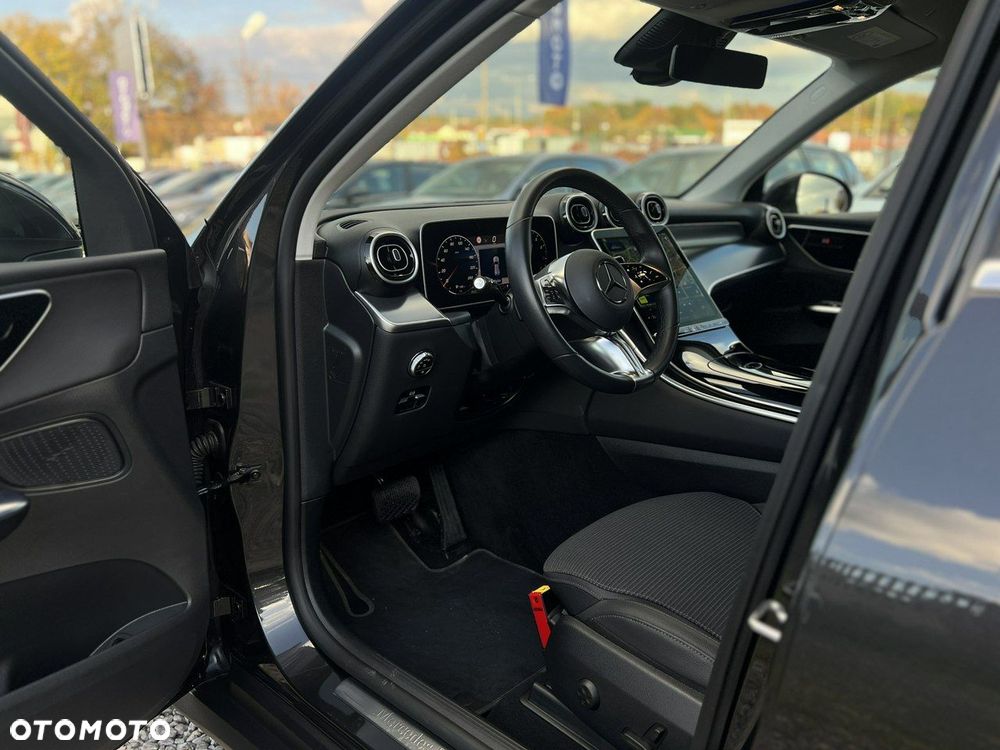 Mercedes-Benz GLC - 16