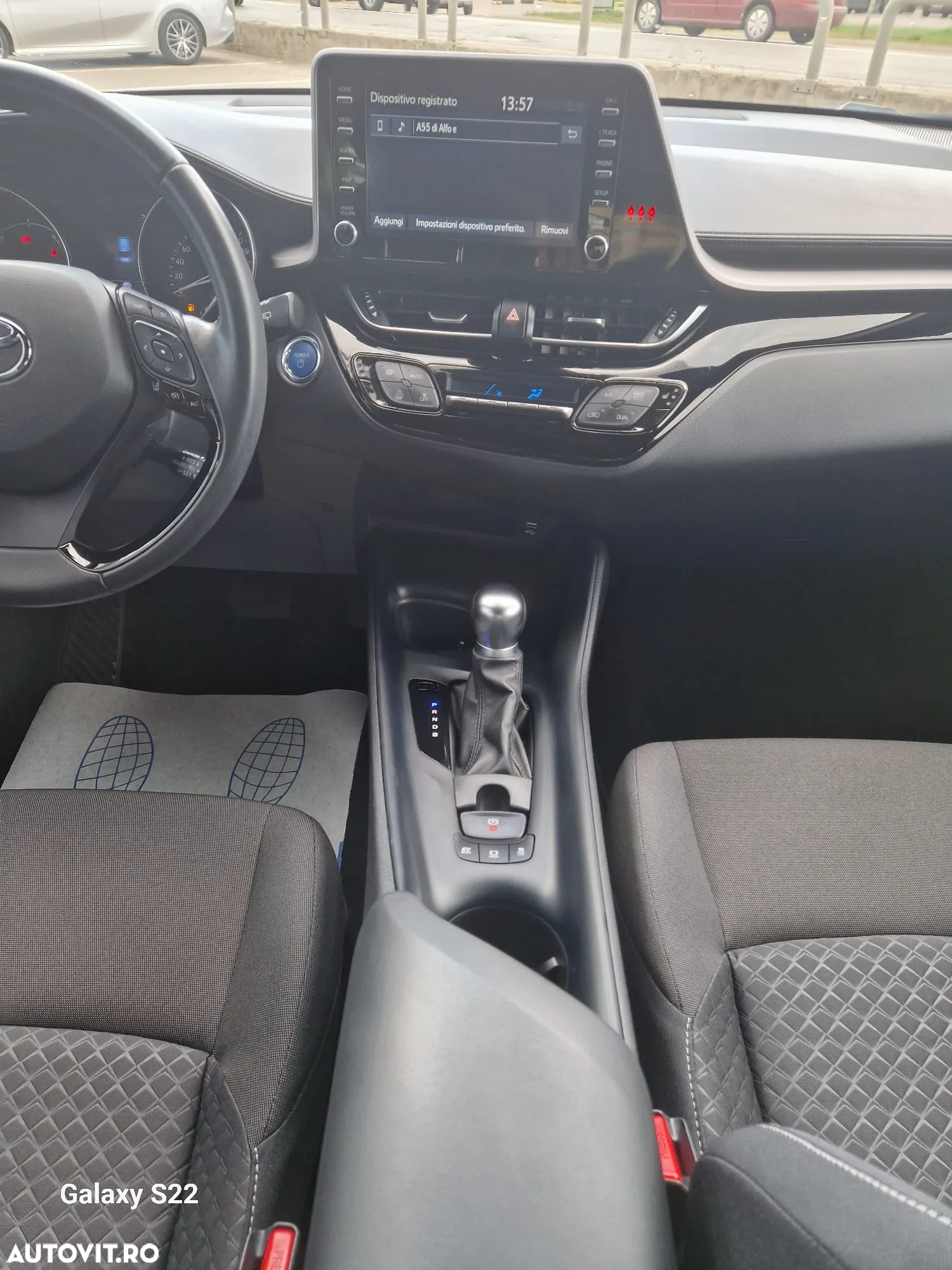 Toyota C-HR 1.8 HSD 4x2 CVT C-enter - 17