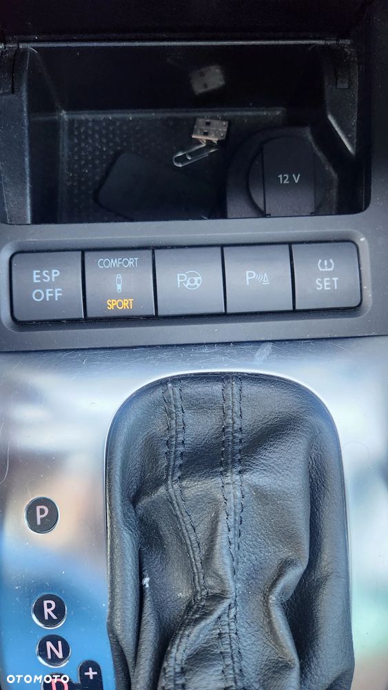 Volkswagen Golf 1.4 TSI DSG Highline - 11