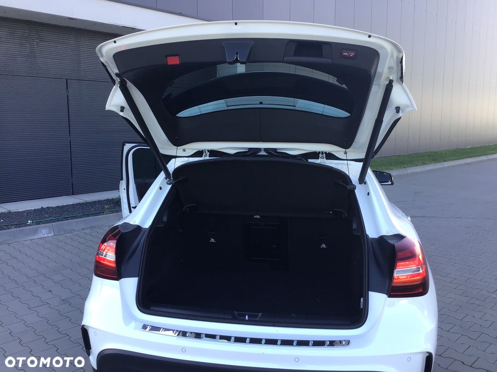 Mercedes-Benz GLA AMG 45 4Matic AMG Speedshift 7G-DCT AMG Night Edition - 32