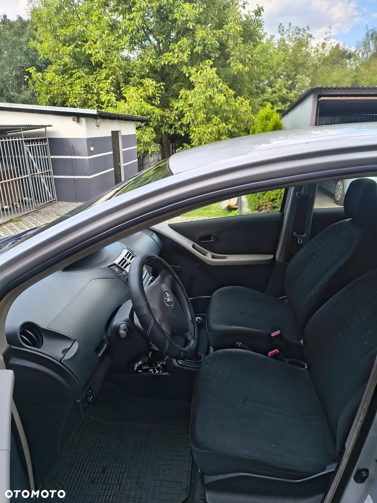 Toyota Yaris 1.0 Luna A/C - 8