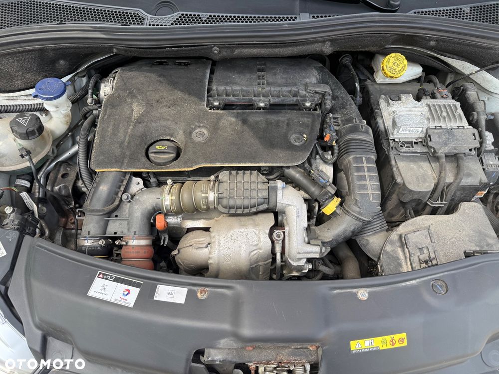 Peugeot 208 - 23