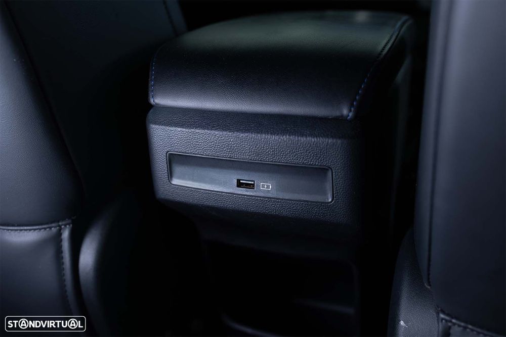 MG MG4 64 kWh Luxury - 37