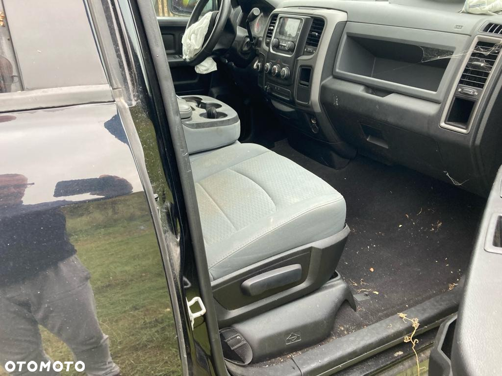 Dodge RAM 1500 5.7 4x4 - 6
