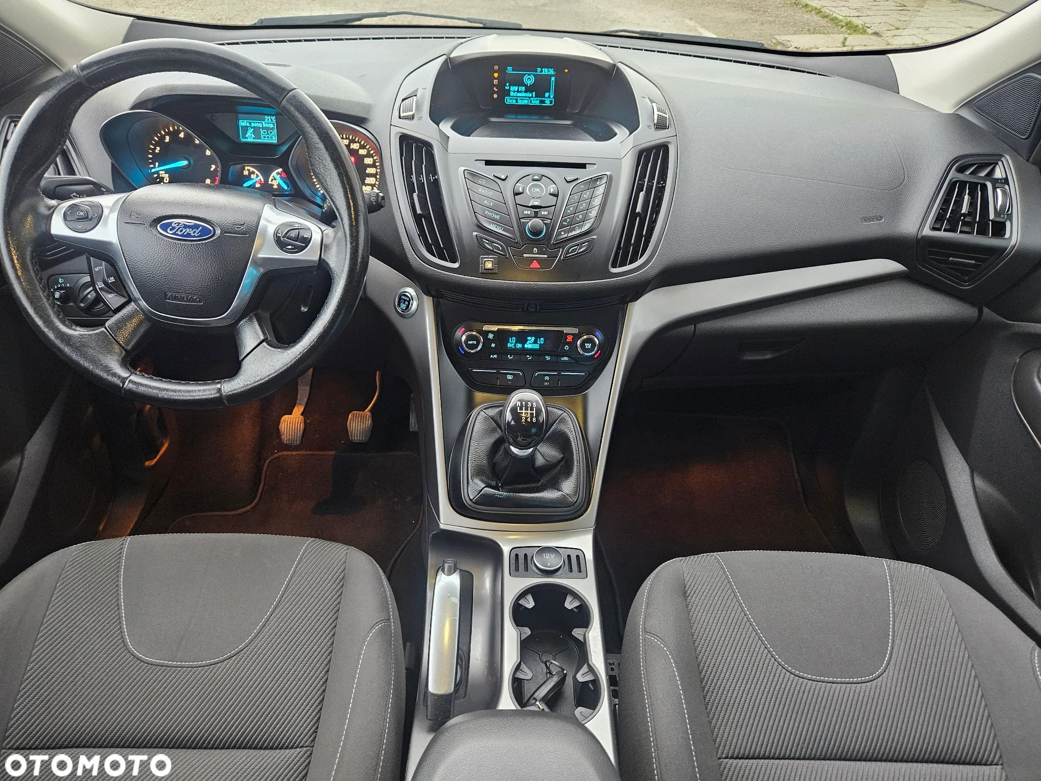 Ford Kuga - 25