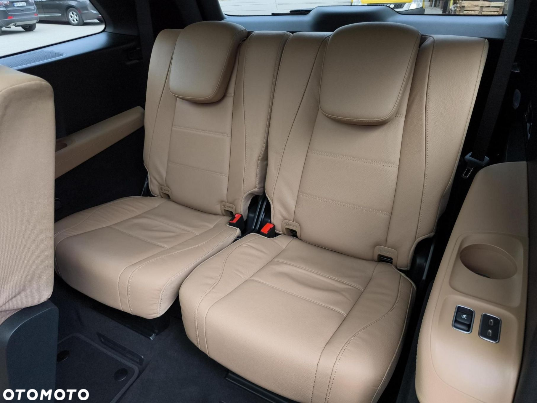 Mercedes-Benz GLS - 24