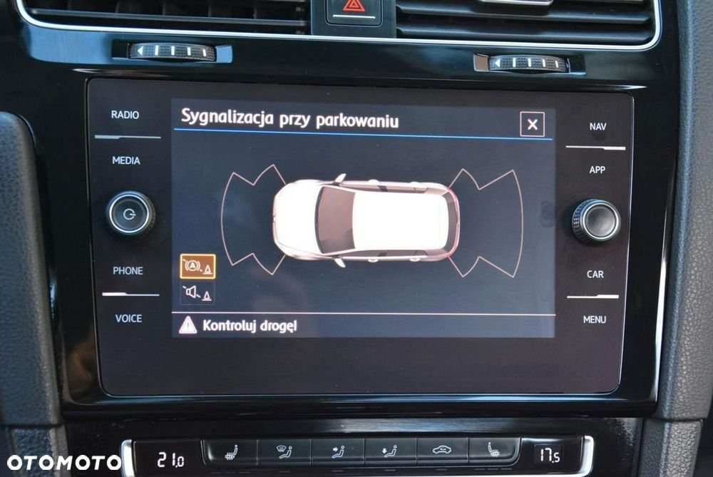 Volkswagen Golf 1.5 TSI ACT DSG Sound - 27