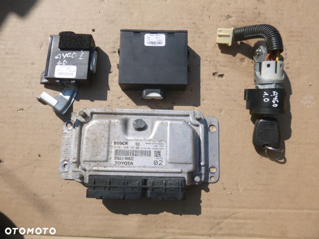 ZESTAW STARTOWY KOMPUTER STACYJKA IMMOBILIZER TOYOTA AYGO 1.0 - 13