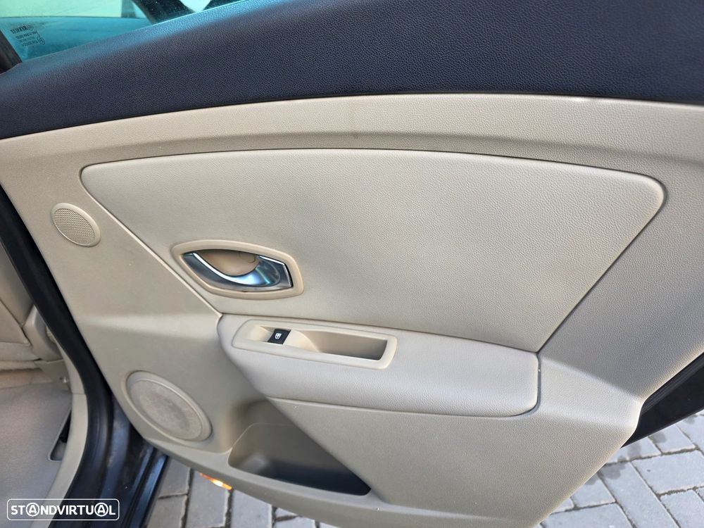Renault Mégane Sport Tourer 1.5 dCi Luxe - 22