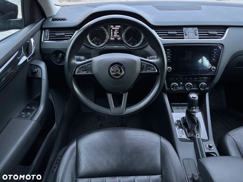 Skoda Octavia 2.0 TDI 4x4 Style DSG - 26