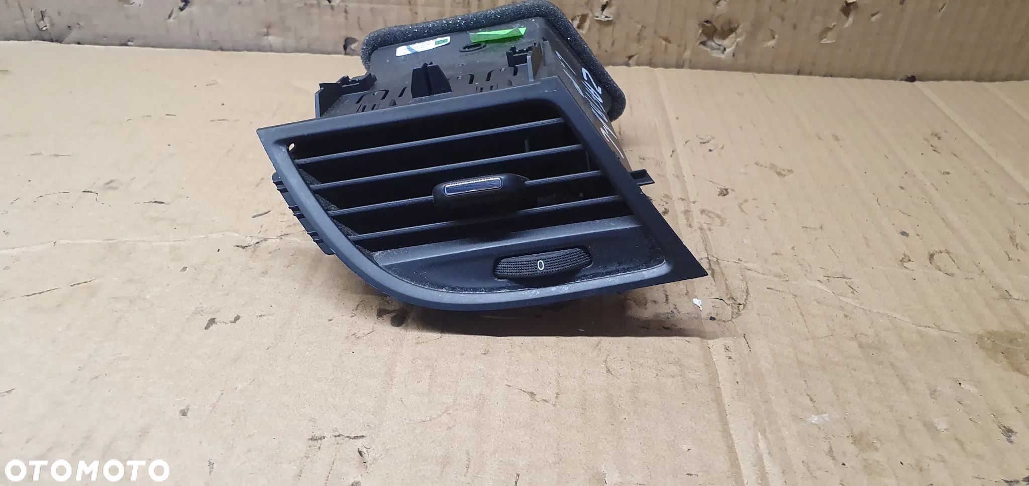 Kratka nawiewu powietrza lewa Opel Zafira C 13432407 - 1