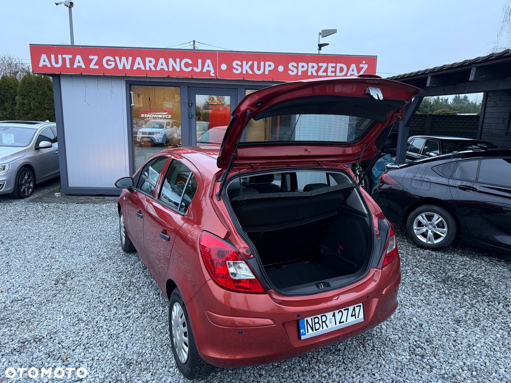 Opel Corsa 1.2 16V Essentia - 10