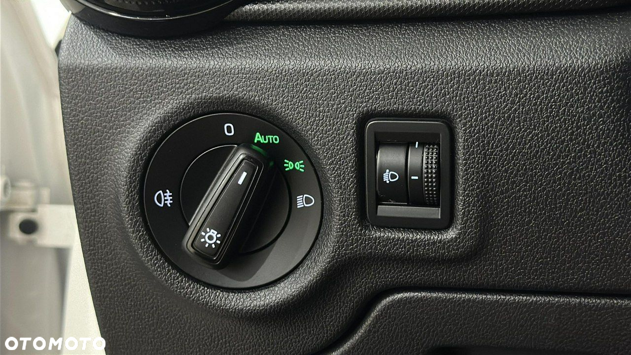 Skoda Fabia 1.0 Ambition - 24