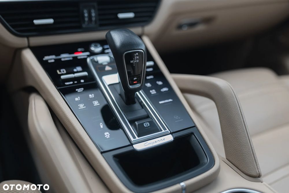 Porsche Cayenne E-Hybrid Tiptronic S - 18