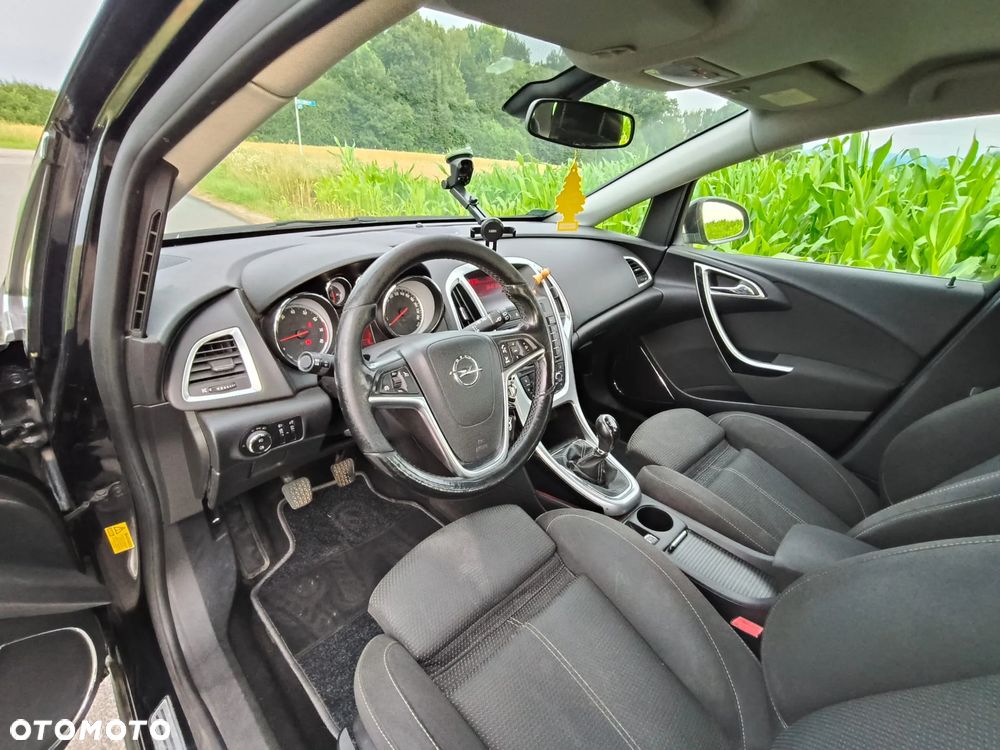 Opel Astra 1.4 Turbo - 11
