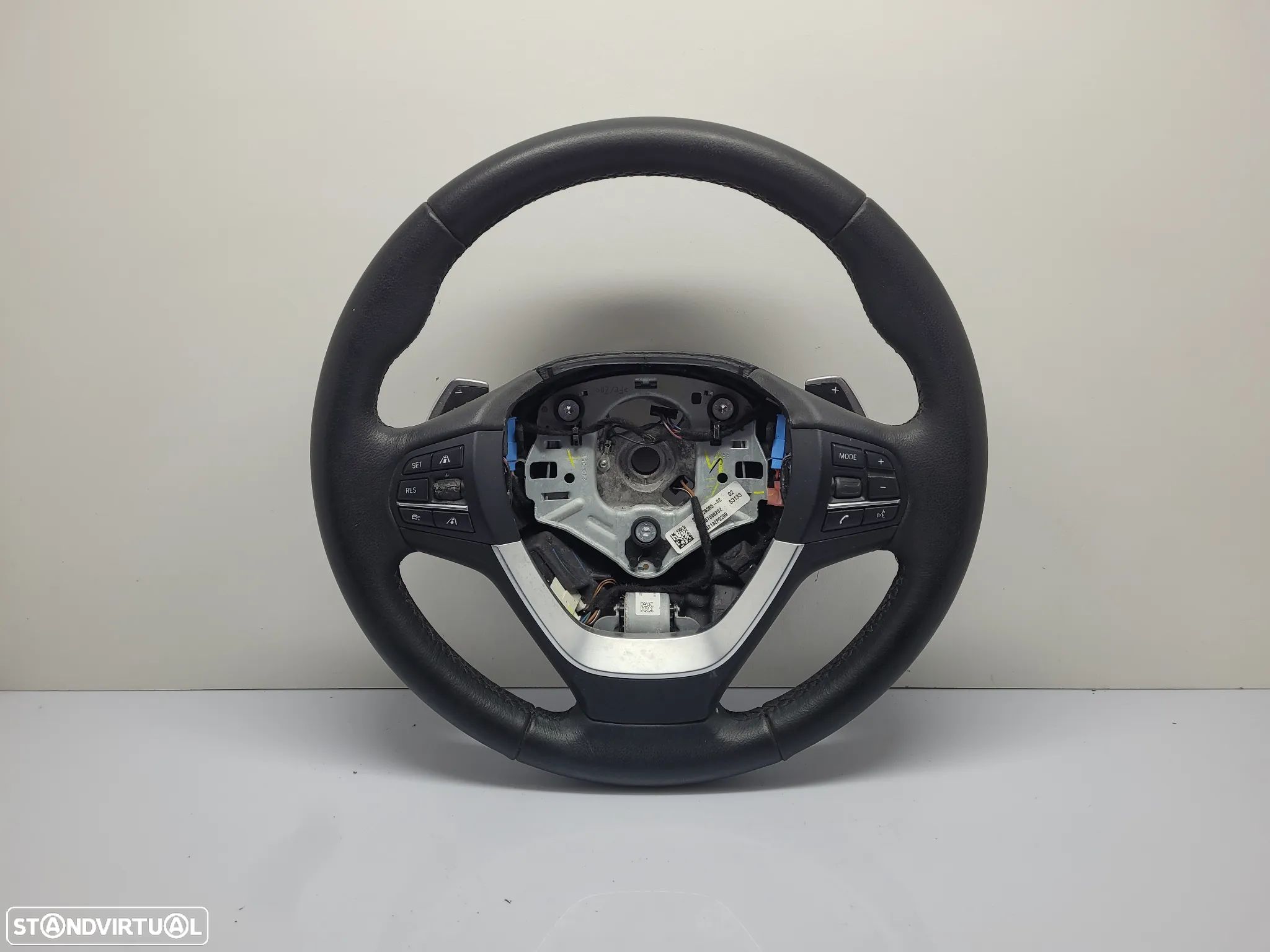 Volante BMW X3/X4 [F25/F26] (2013-2019) c/ patilhas - 1