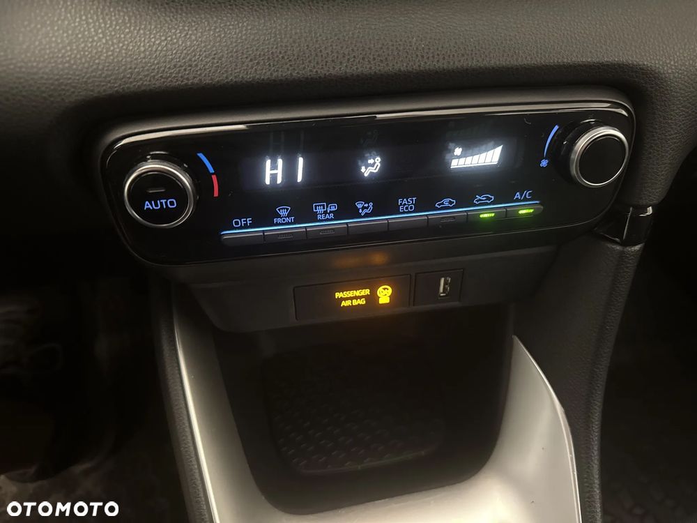Toyota Yaris - 16