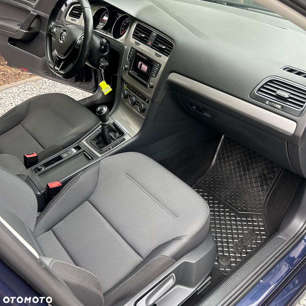 Volkswagen Golf 1.6 TDI BMT Comfortline - 27